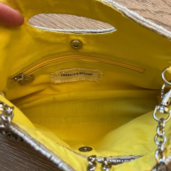 America & Beyond Lemon Beaded Clutch - Picture 3 of 4